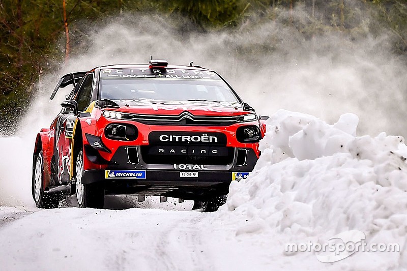 Tanak sigue en lo alto, Mikkelsen y Lappi empatados en segundo