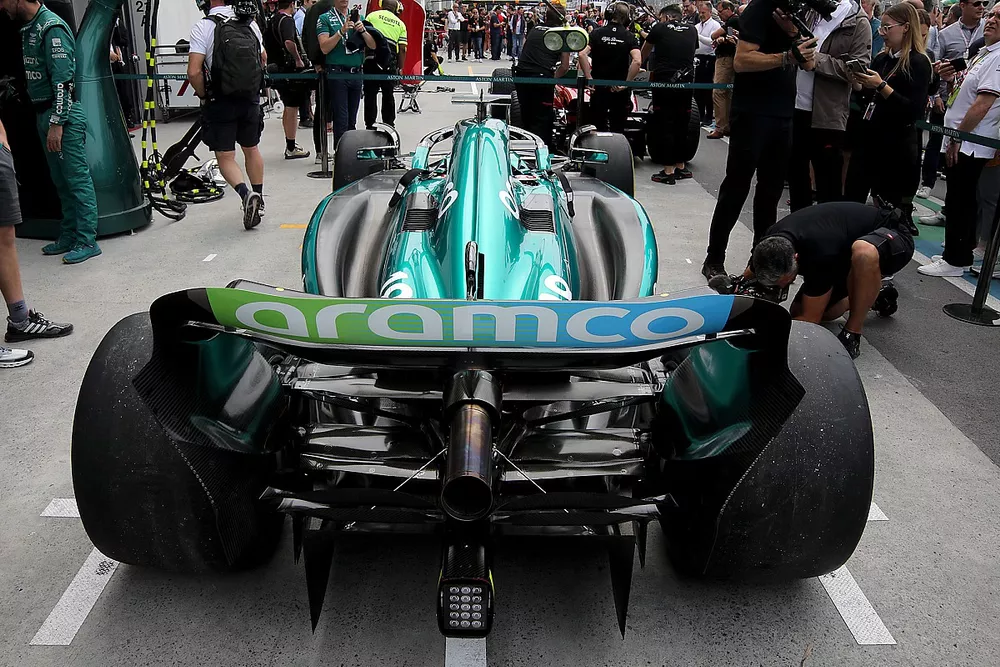 Aston Martin AMR23 detalle trasero