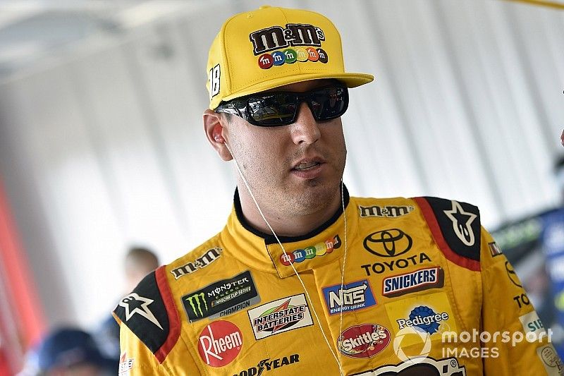 Kyle Busch, Joe Gibbs Racing, Toyota Camry M&M's