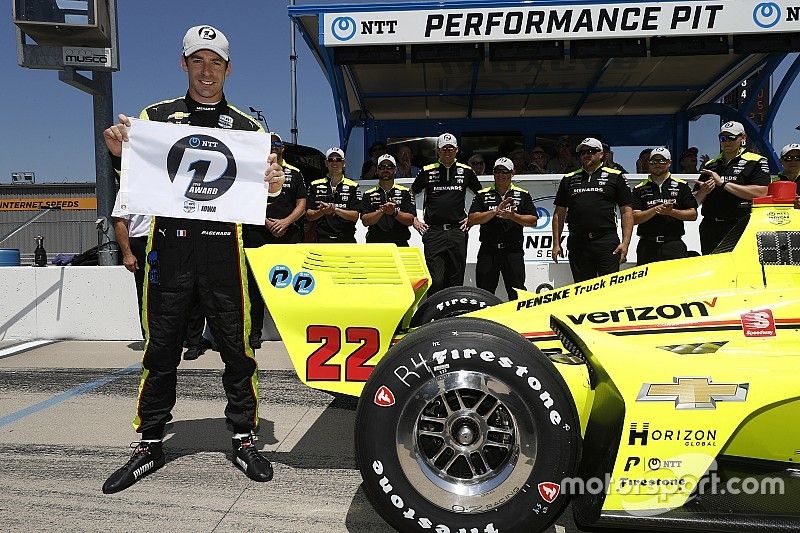 Ganador de la pole Simon Pagenaud, Team Penske Chevrolet