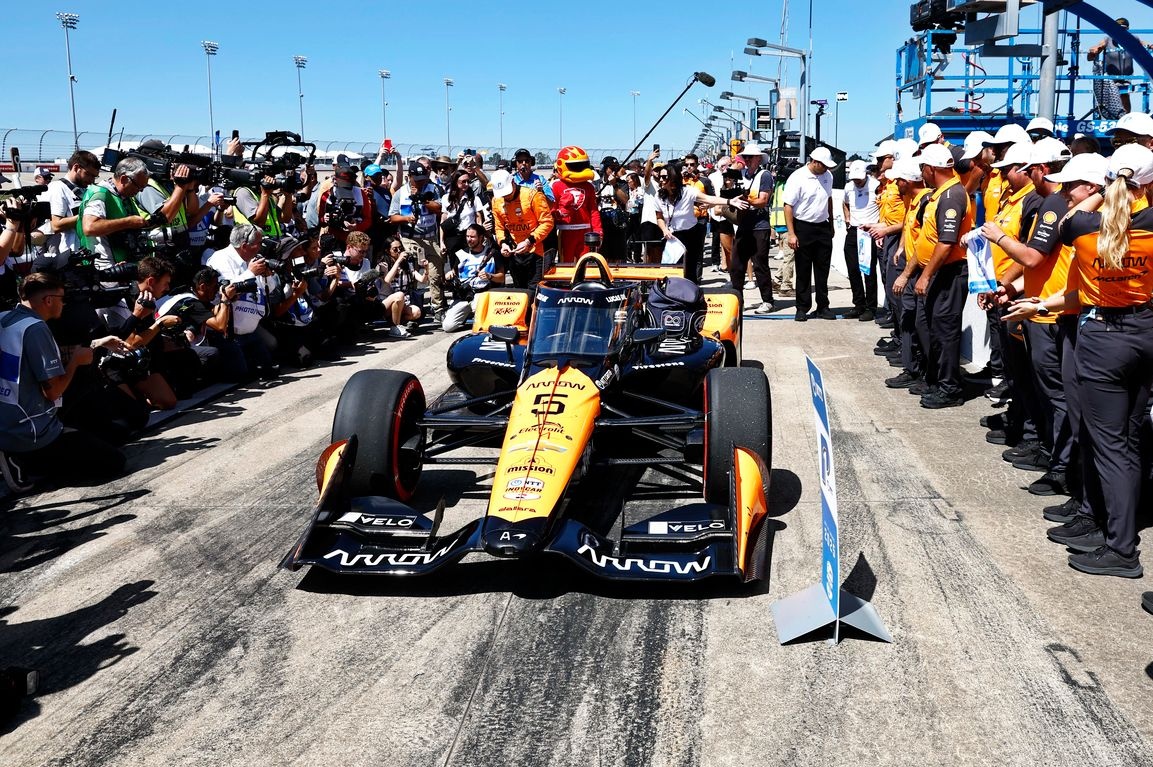 Pato O’Ward powers to a blistering 202.621 mph pole for IndyCar Nashville finale