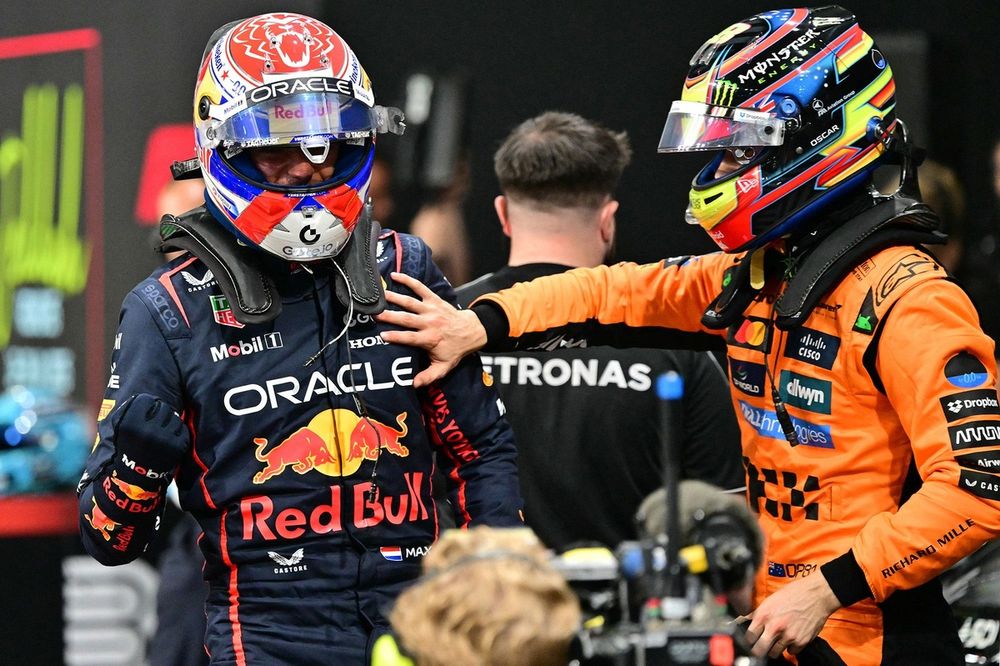 Max Verstappen, Red Bull Racing, Oscar Piastri, McLaren
