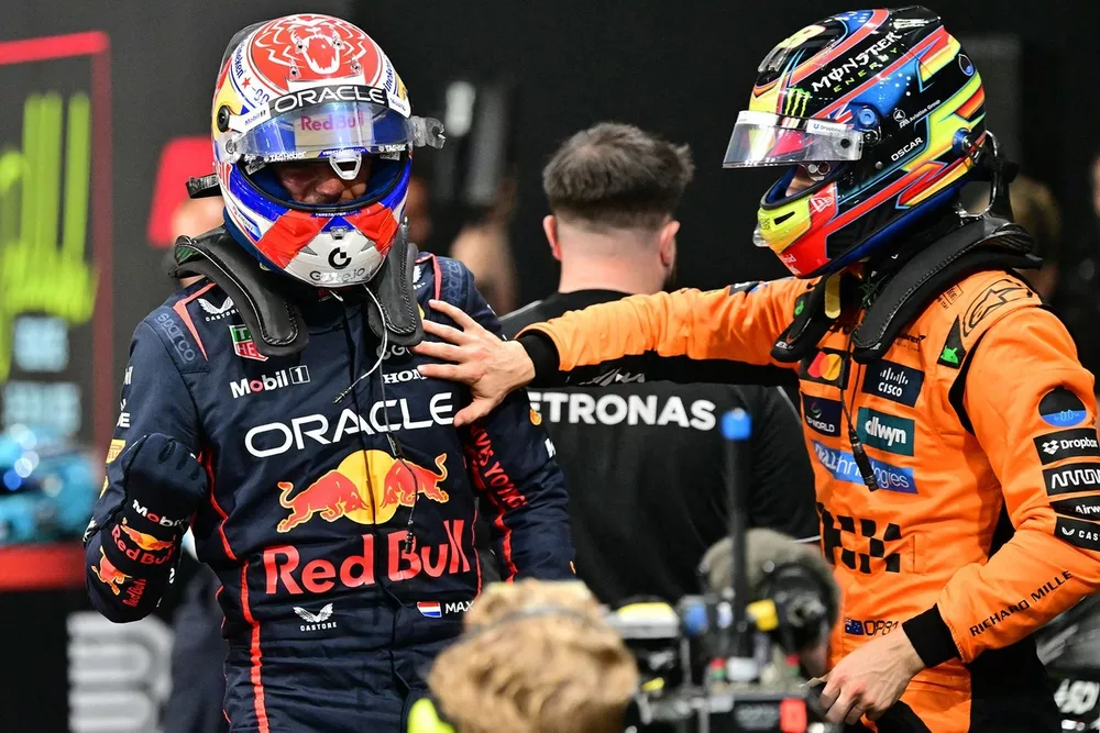 Max Verstappen, Red Bull Racing, Oscar Piastri, McLaren