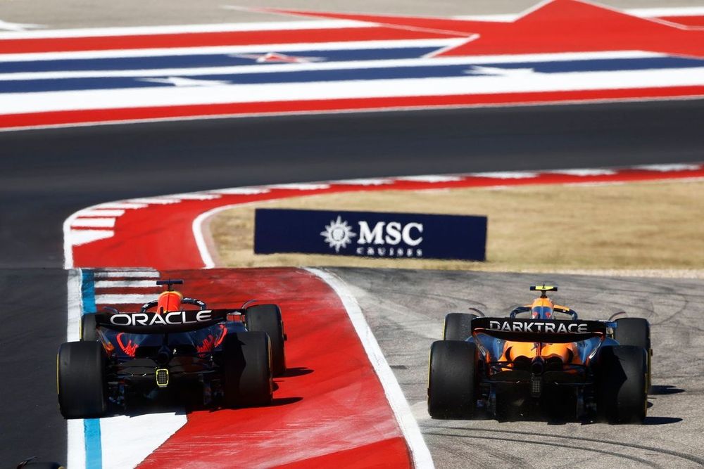 Max Verstappen, Red Bull Racing RB20, Lando Norris, McLaren MCL38