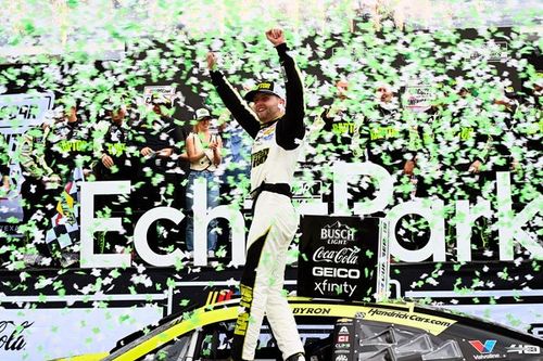 NASCAR Cup: Byron se impone a Bell para ganar en Austin