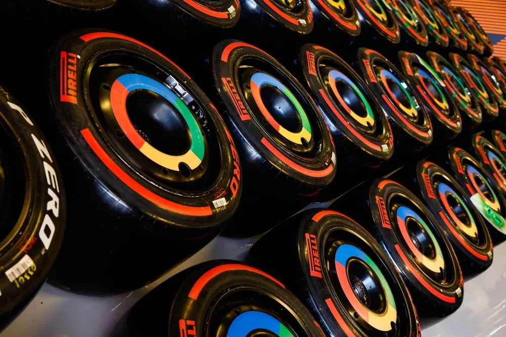 Pneumatici e cerchi McLaren Pirelli