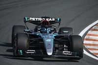 Russell manda en una igualada FP2 con Alonso como primero del resto