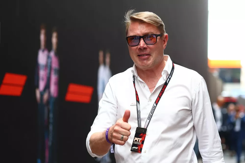 McLaren Honours Mika Hakkinen With Bronze Statue Amid 1000th Grand Prix mclaren-honours-mika-hakkinen-with-bronze-statue-amid-1000th-grand-prix