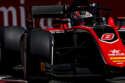 F2 Baku: Russell menangi Sprint Race, Gelael tabrak dinding