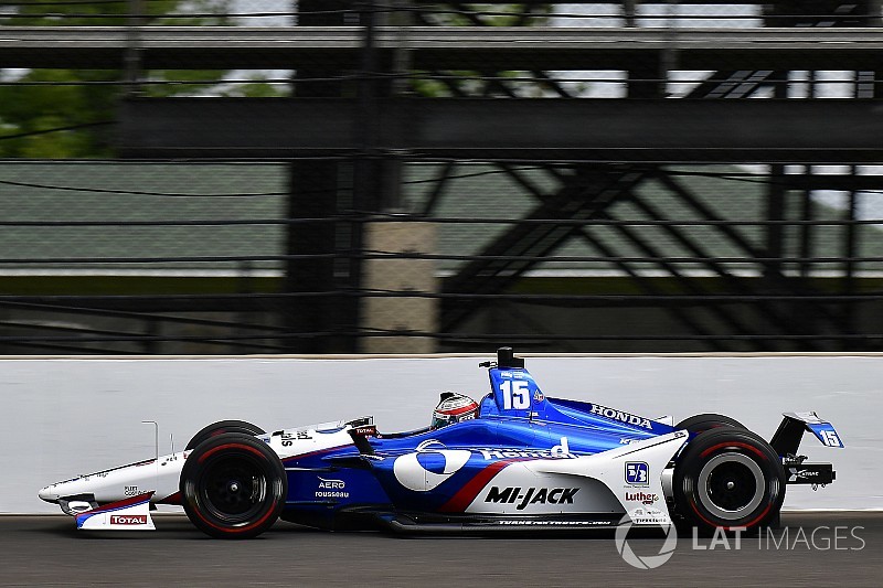 Indy 500: Rahal stays top, Hildebrand hits wall