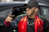 Hamilton conf&iacute;a en que renovar&aacute; con Mercedes