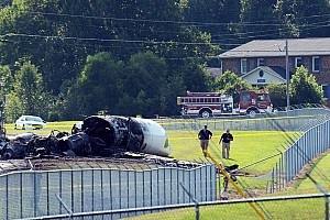 "El avión estaba rodeado de llamas", testigos del accidente de Earnhardt