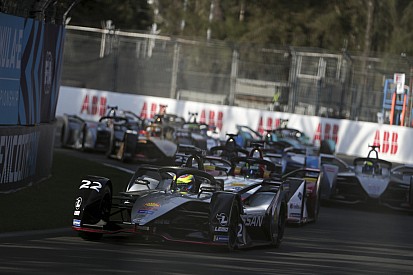 Rowland compare la FE au karting de haut niveau