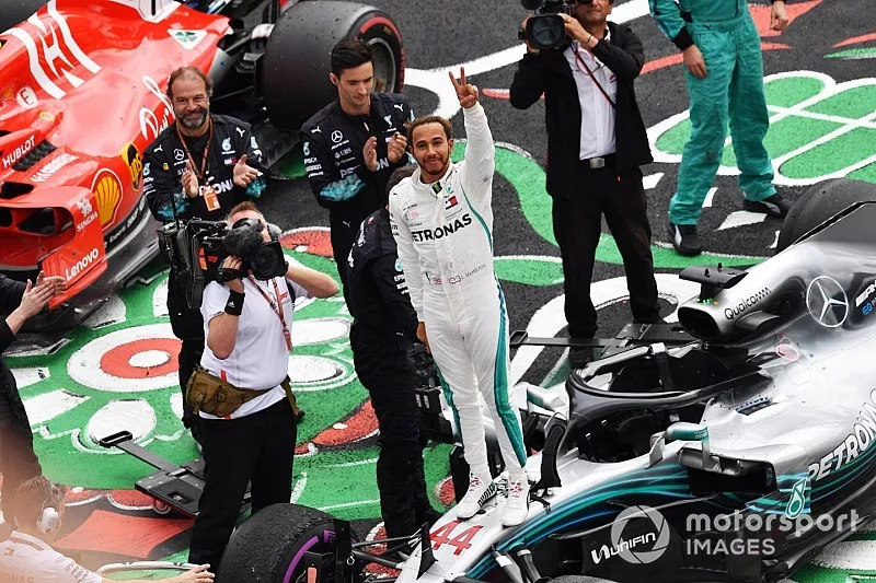 Lewis Hamilton, Mercedes AMG F1 f&ecirc;te son titre mondial