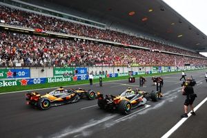 F1: Jos Verstappen 'levanta lebre' e aponta "diferença" entre carros da McLaren