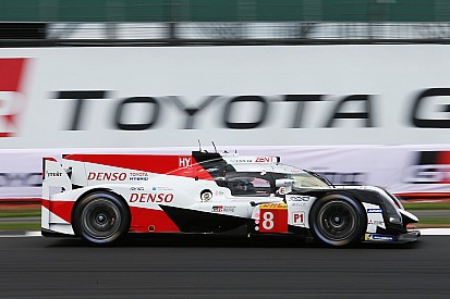 Экипаж Алонсо выиграл третью гонку WEC подряд