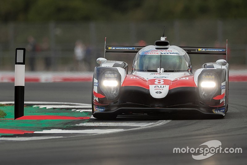 Toyota de Alonso vence 3ª seguida pelo mundial de endurance