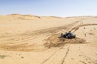 Desastre espa&ntilde;ol en el Dakar: Sainz vuelca y Barreda al hospital