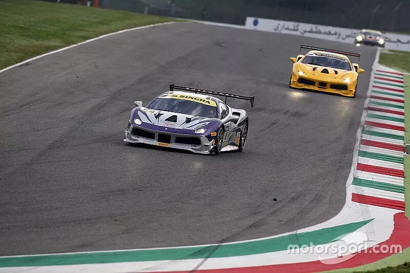 #118 Ferrari 488 Challenge, Rossocorsa: James Weiland