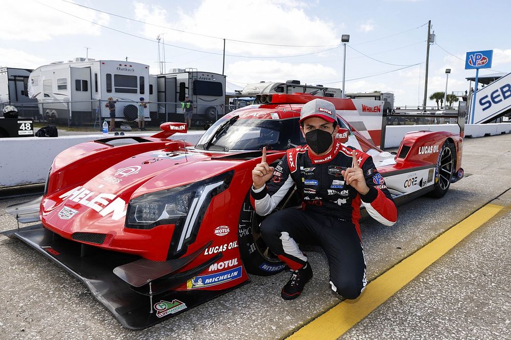 #31 Action Express Racing Cadillac DPi, DPi: Pipo Derani, IMSA Motul Pole Award for DPI