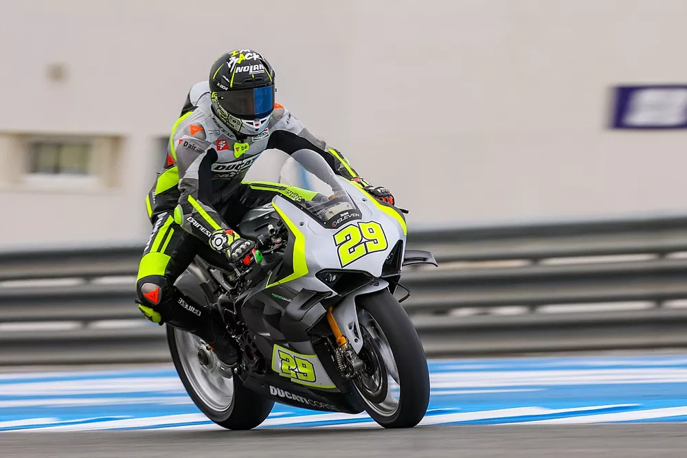Andrea Iannone, Team Goeleven