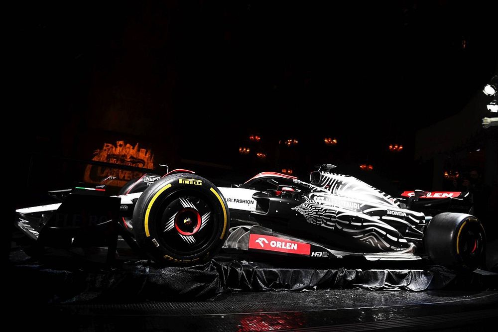 f1-teams-reveal-special-las-vegas-gp-liveries