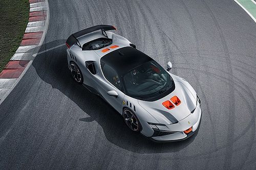 フェラーリ『SF90XX』が登場。最高出力1,016馬力の“究極仕様”も公道