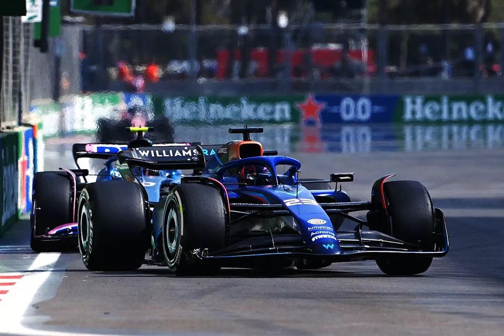 Alex Albon, Williams FW45, Pierre Gasly, Alpine A523