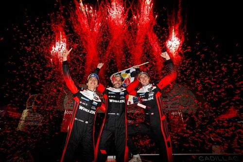 Cadillac gana la Petit Le Mans 2025 y Porsche se lleva el t&iacute;tulo de IMSA GTP