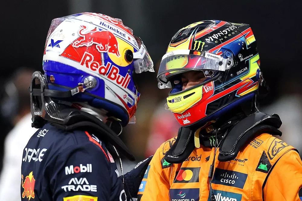 Oscar Piastri, McLaren, Max Verstappen, Red Bull Racing