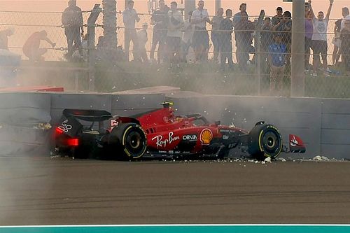 VIDEO: Sainz sufre fuerte accidente en la FP2 en Abu Dhabi
