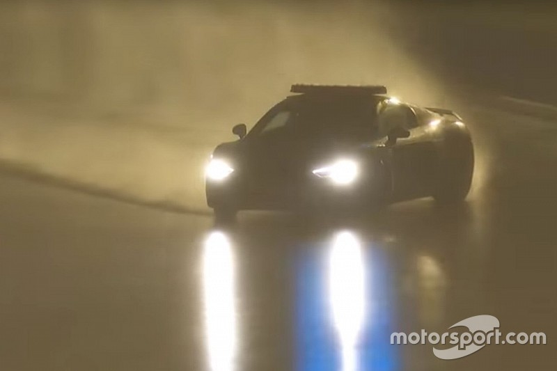 Video: Der spektakuläre Drift des Safety-Cars im Regen von Le Mans