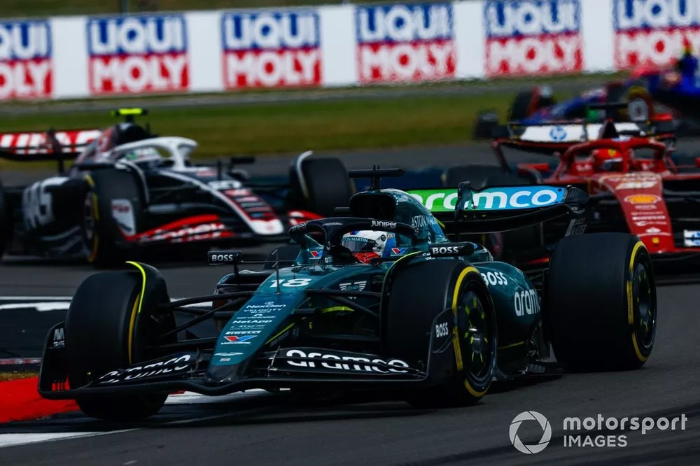 Lance Stroll, Aston Martin AMR24, Carlos Sainz, Ferrari SF-24, Nico Hulkenberg, Haas VF-24