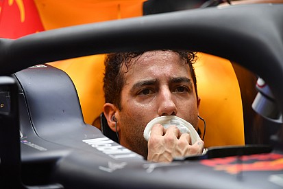 Ricciardo Szingapúri GP-je egy óra alatt "szétesett": nem tudni, miért