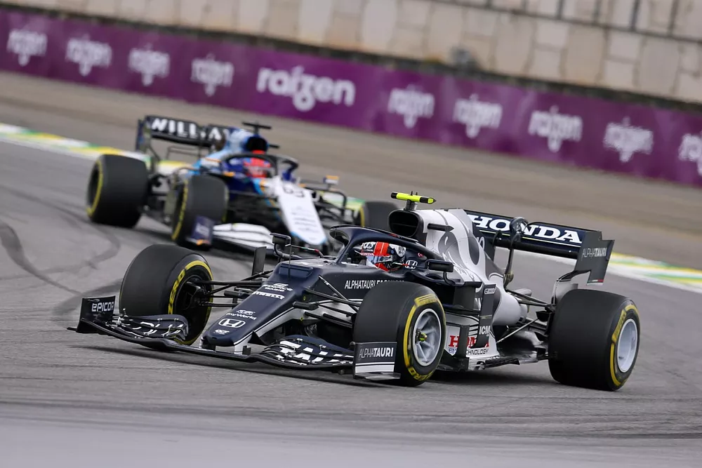 Pierre Gasly, AlphaTauri AT02, George Russell, Williams FW43B