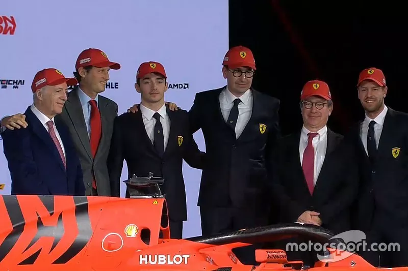 Charles Leclerc, Ferrari, Sebastian Vettel, Ferrari
 y miembros de Ferrari