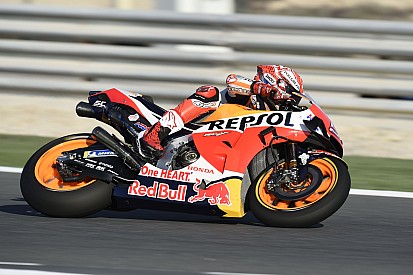 MotoGP, Losail, Libere 3: Marquez al top e Rossi in Q1, Lorenzo cade