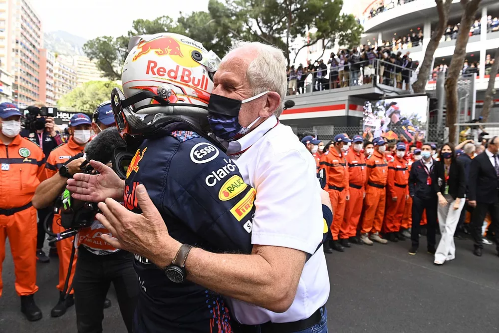 Max Verstappen, Red Bull Racing, 1st position, celebrates with Helmut Marko, Consultant, Red Bull Racing, in Parc Ferme