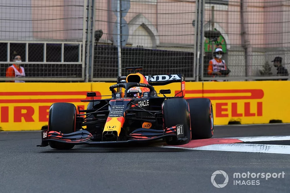 Max Verstappen, Red Bull Racing RB16B