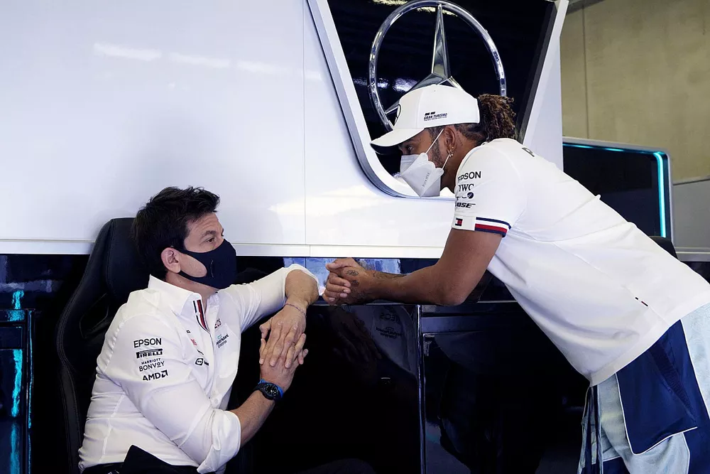 Lewis Hamilton, Mercedes, with Toto Wolff, Team Principal and CEO, Mercedes AMG