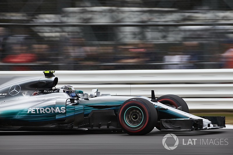 Mercedes ends exit rumours with new Petronas deal