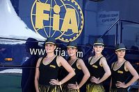 Grid Girls húngaras brilham antes das férias da F1