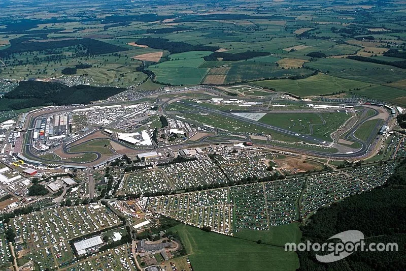 Vue a&eacute;rienne de Silverstone