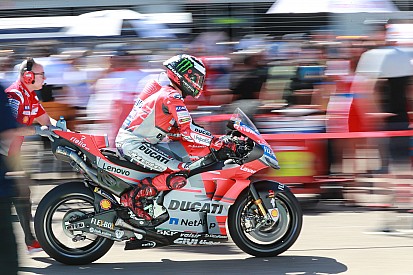Lorenzo testera sa douleur en essais libres à Buriram