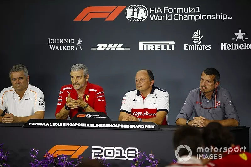 Gil de Ferrarn, Sporting Director, McLaren, Maurizio Arrivabene, Team Principal, Ferrari, Frederic Vasseur, Sauber, Team Principal, and Guenther Steiner, Team Principal, Haas F1, in a Press Conference