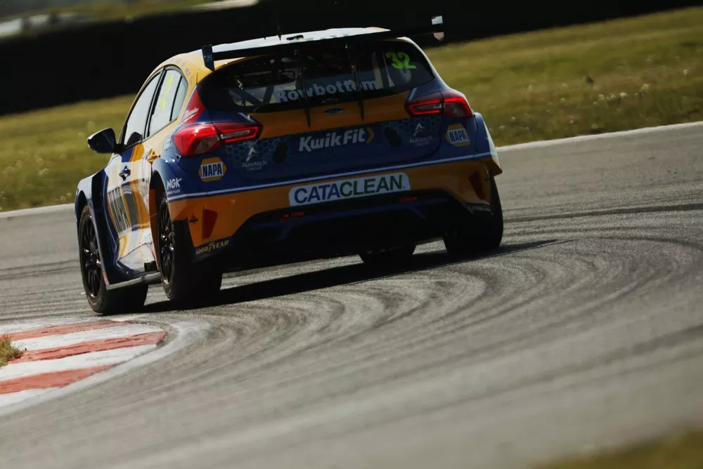 Daniel Rowbottom, NAPA Racing UK Ford Focus ST 