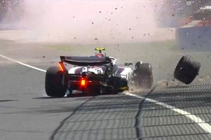 V&iacute;deo: &iexcl;Bearman destroza su F1 en el inicio de la temporada 2025!