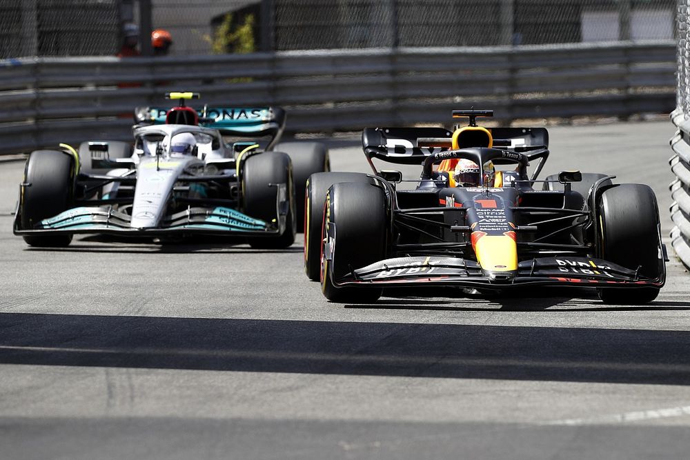 Max Verstappen, Red Bull Racing RB18, Lewis Hamilton, Mercedes W13