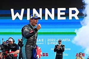 Yakarta E-Prix: Evans vence a Vergne en carrera