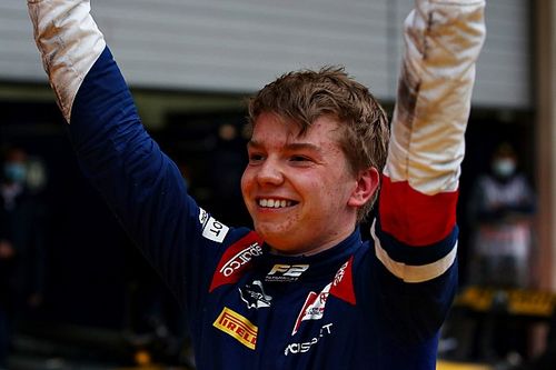 Shwartzman gana carrera pasada por lluvia en Austria